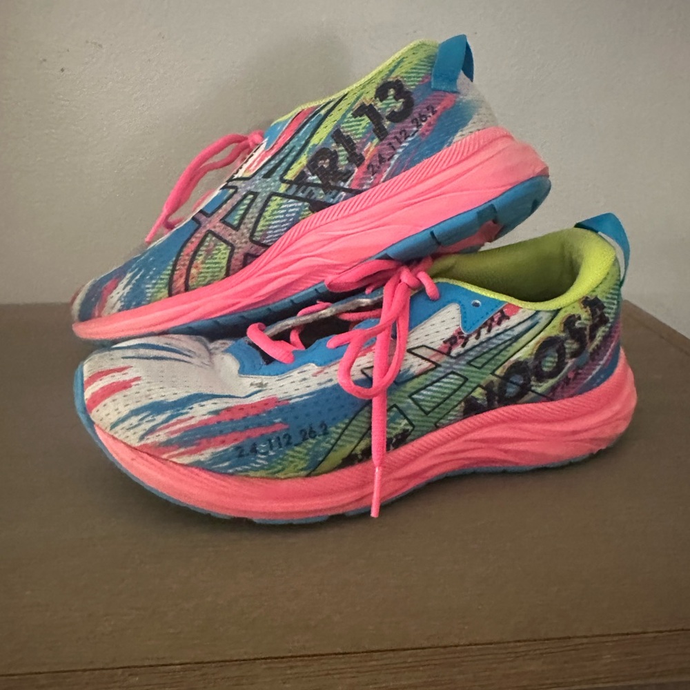 Asics Gel Noosa Tri 13 Shoes, Girls Running Gym Shoes 1014A209, Neon, Size 6.5